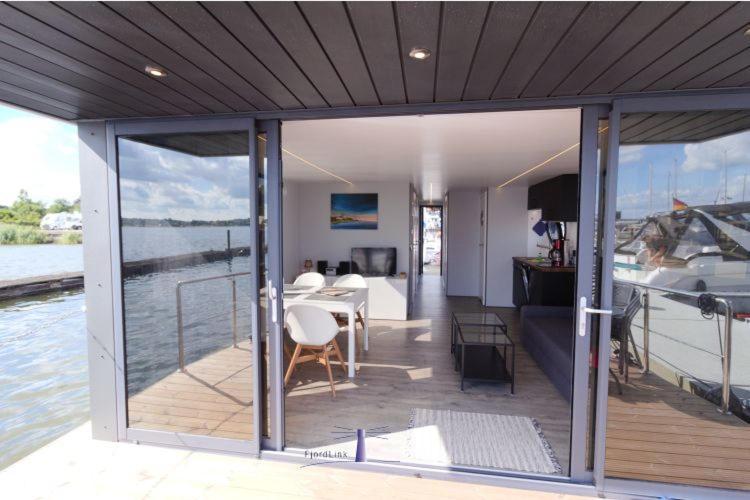 Hotel Hausboot Fjord Aries Mit Dachterrasse In Schleswig Esterno foto