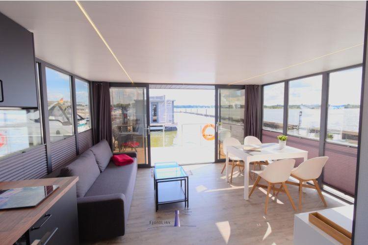 Hotel Hausboot Fjord Aries Mit Dachterrasse In Schleswig Esterno foto